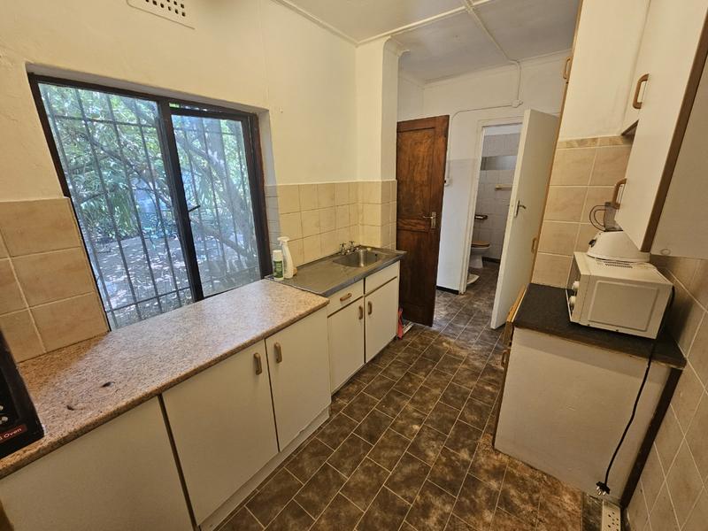 To Let 1 Bedroom Property for Rent in Rondebosch Western Cape